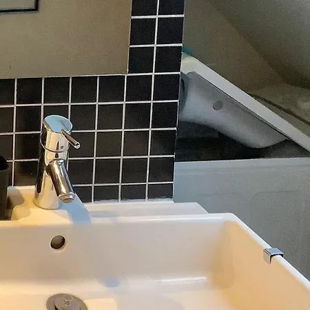 With Patio Xi 阿森斯